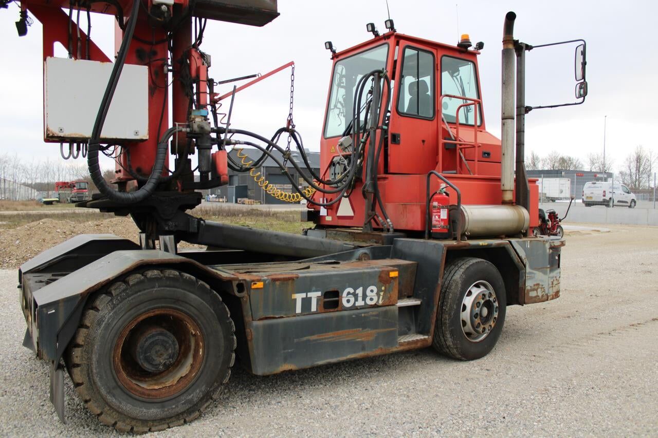 Kalmar TT618 - Traktor terminal: gambar 3 Kalmar TT618 - Traktor terminal: gambar 3