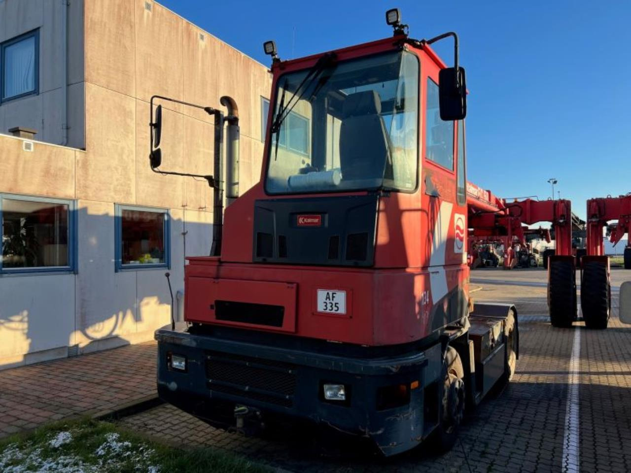 Kalmar TT618 - Traktor terminal: gambar 1 Kalmar TT618 - Traktor terminal: gambar 1