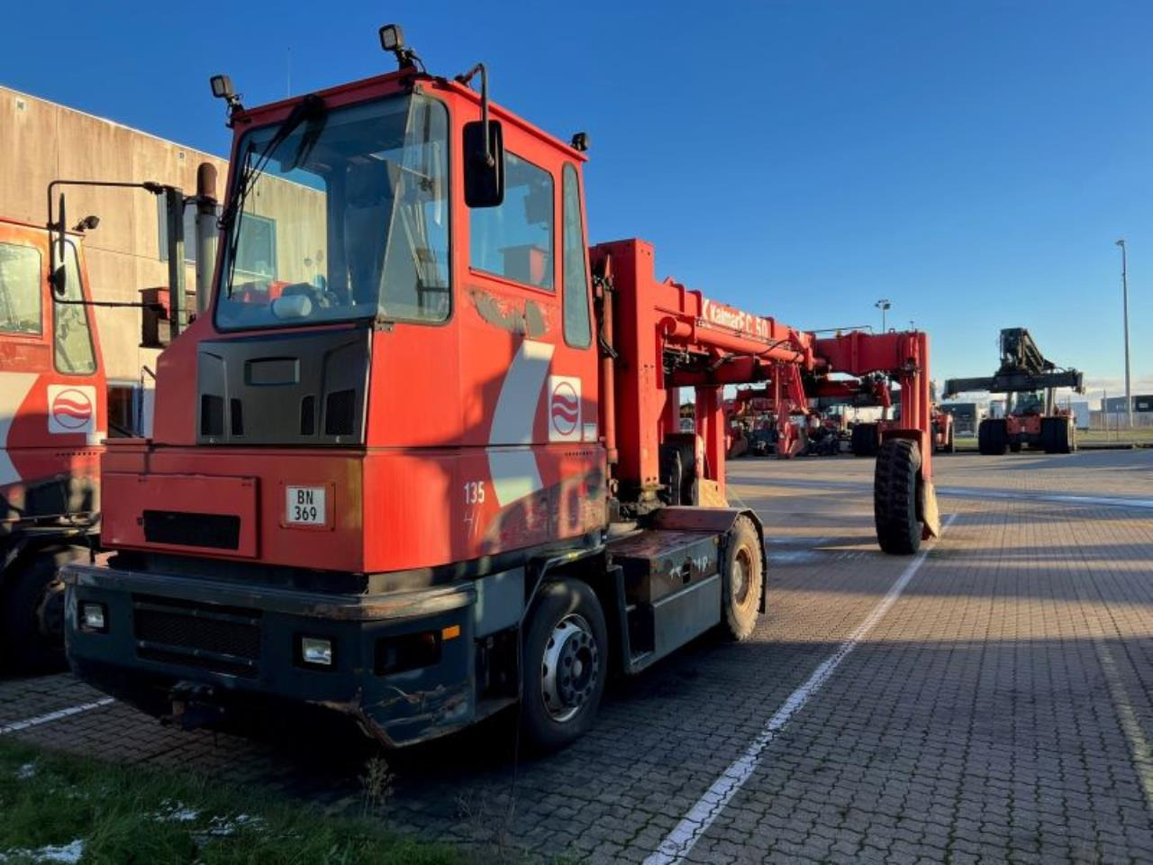 Kalmar TT618 - Traktor terminal: gambar 2 Kalmar TT618 - Traktor terminal: gambar 2