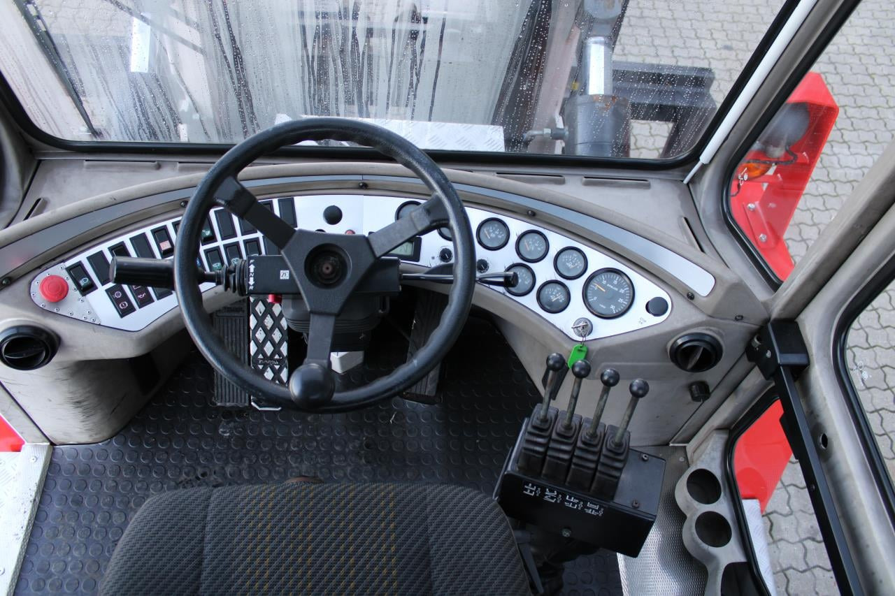 SveTruck 16120-38 - Forklift diesel: gambar 4 SveTruck 16120-38 - Forklift diesel: gambar 4