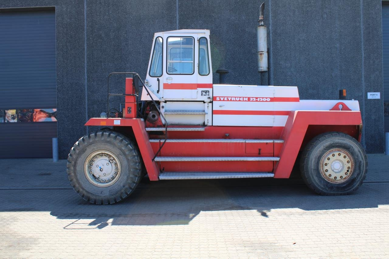 SveTruck 32120-47 - Forklift diesel: gambar 1 SveTruck 32120-47 - Forklift diesel: gambar 1