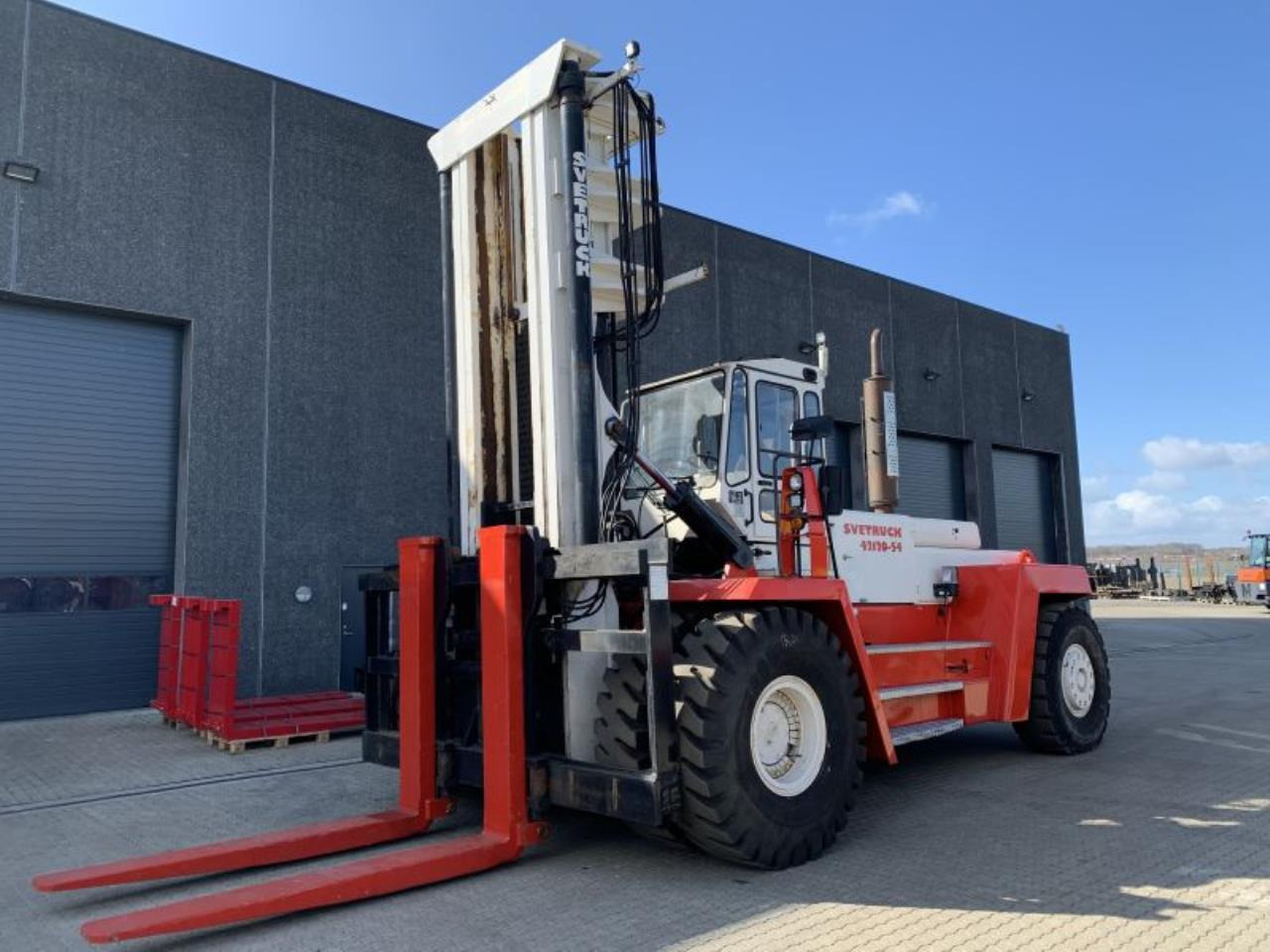 SveTruck 42120-54 - Forklift diesel: gambar 2 SveTruck 42120-54 - Forklift diesel: gambar 2