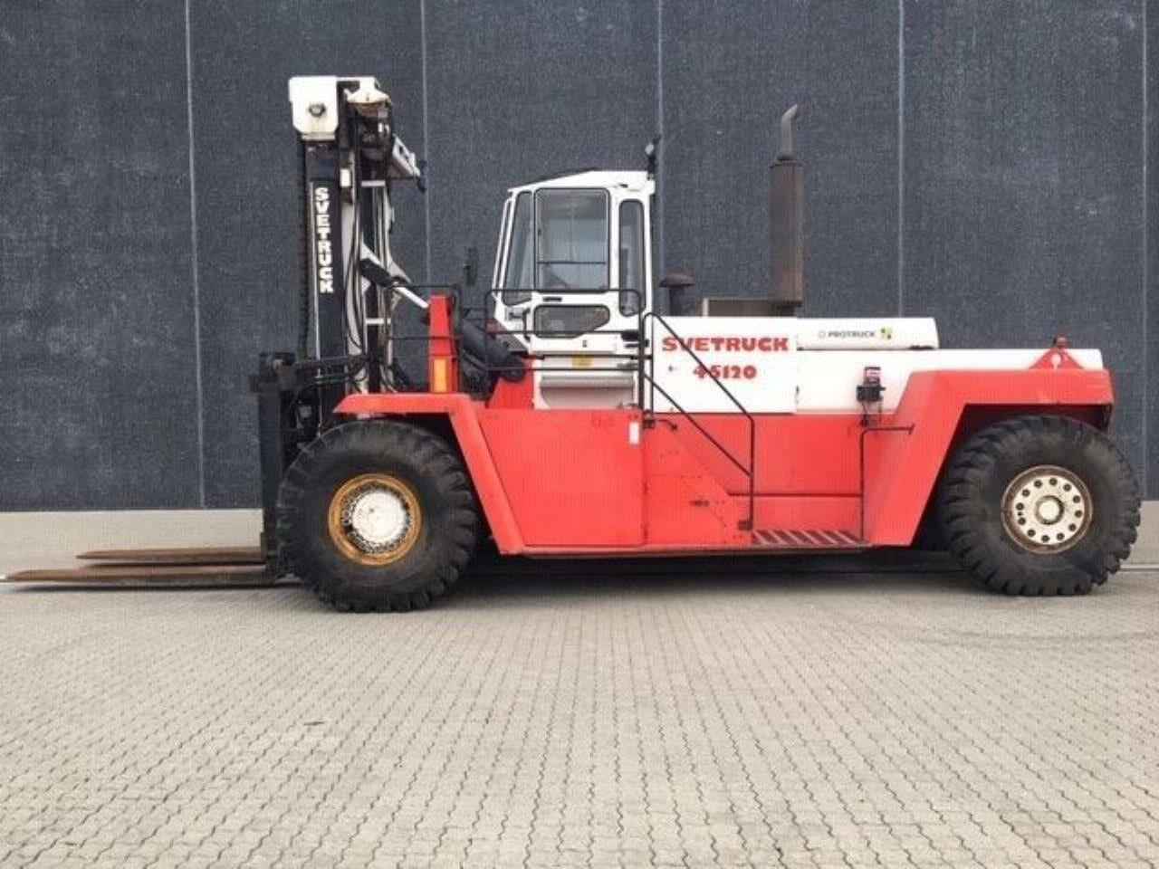 SveTruck 45120-57 - Forklift diesel: gambar 1 SveTruck 45120-57 - Forklift diesel: gambar 1