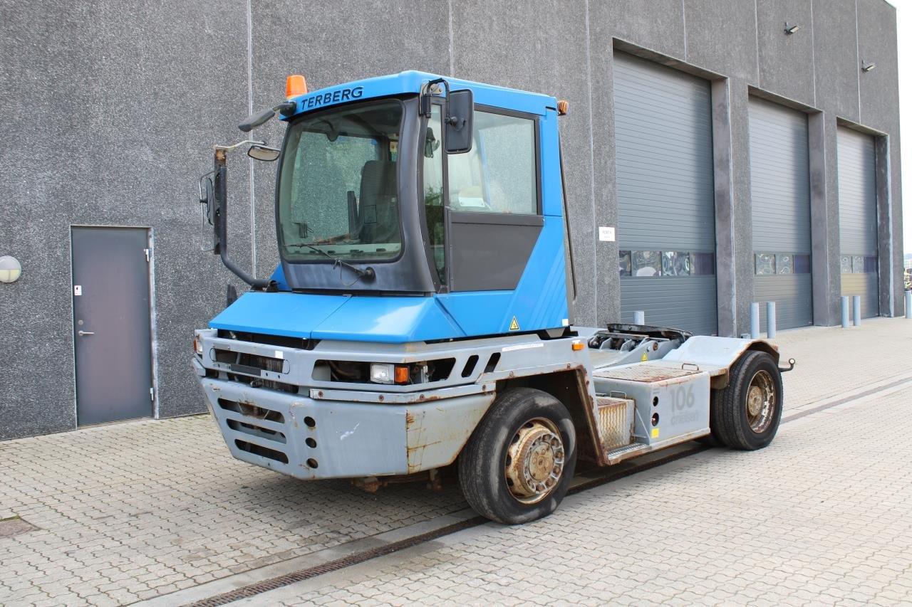 Terberg RT222 - Traktor terminal: gambar 2 Terberg RT222 - Traktor terminal: gambar 2