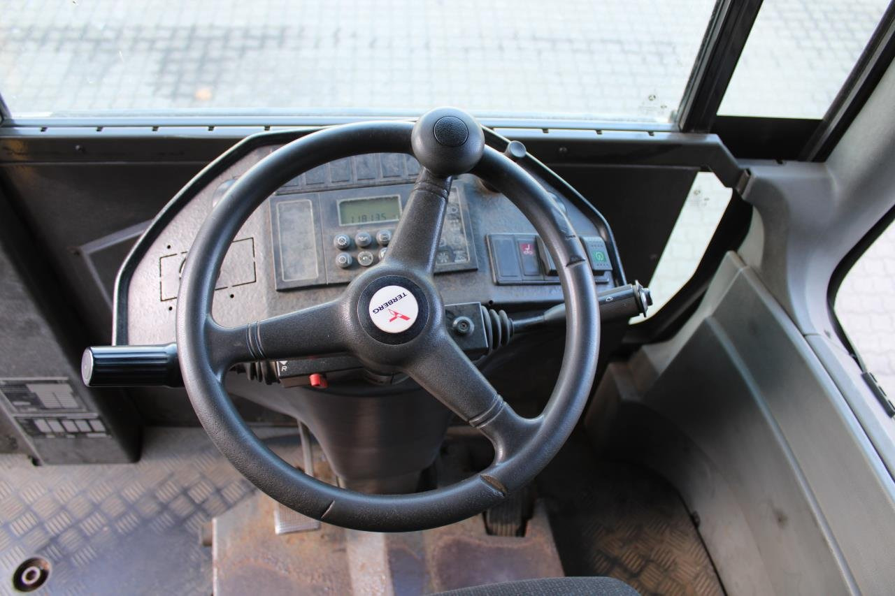 Terberg RT282 - Traktor terminal: gambar 4 Terberg RT282 - Traktor terminal: gambar 4