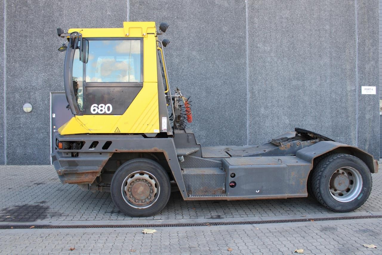 Terberg RT282 - Traktor terminal: gambar 1 Terberg RT282 - Traktor terminal: gambar 1