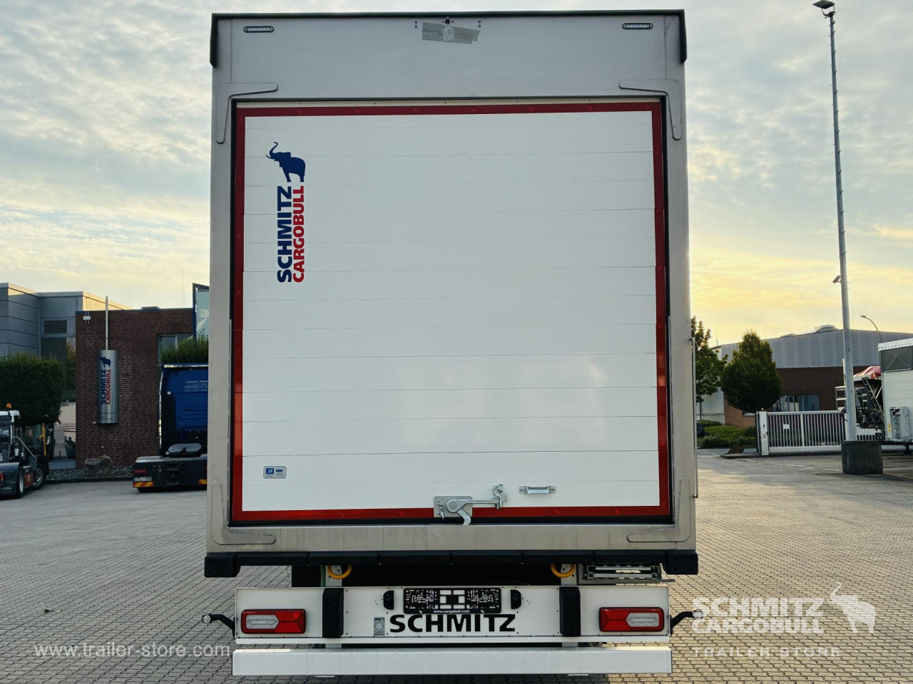 SCHMITZ Auflieger Tiefkühler Multitemp Double deck - Semi-trailer isotermal: gambar 3 SCHMITZ Auflieger Tiefkühler Multitemp Double deck - Semi-trailer isotermal: gambar 3