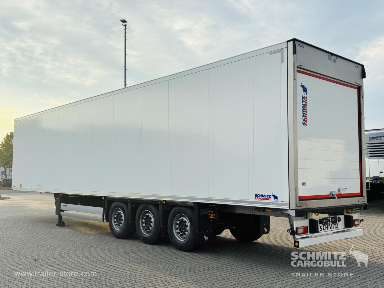 SCHMITZ Auflieger Tiefkühler Multitemp Double deck - Semi-trailer isotermal: gambar 1 SCHMITZ Auflieger Tiefkühler Multitemp Double deck - Semi-trailer isotermal: gambar 1