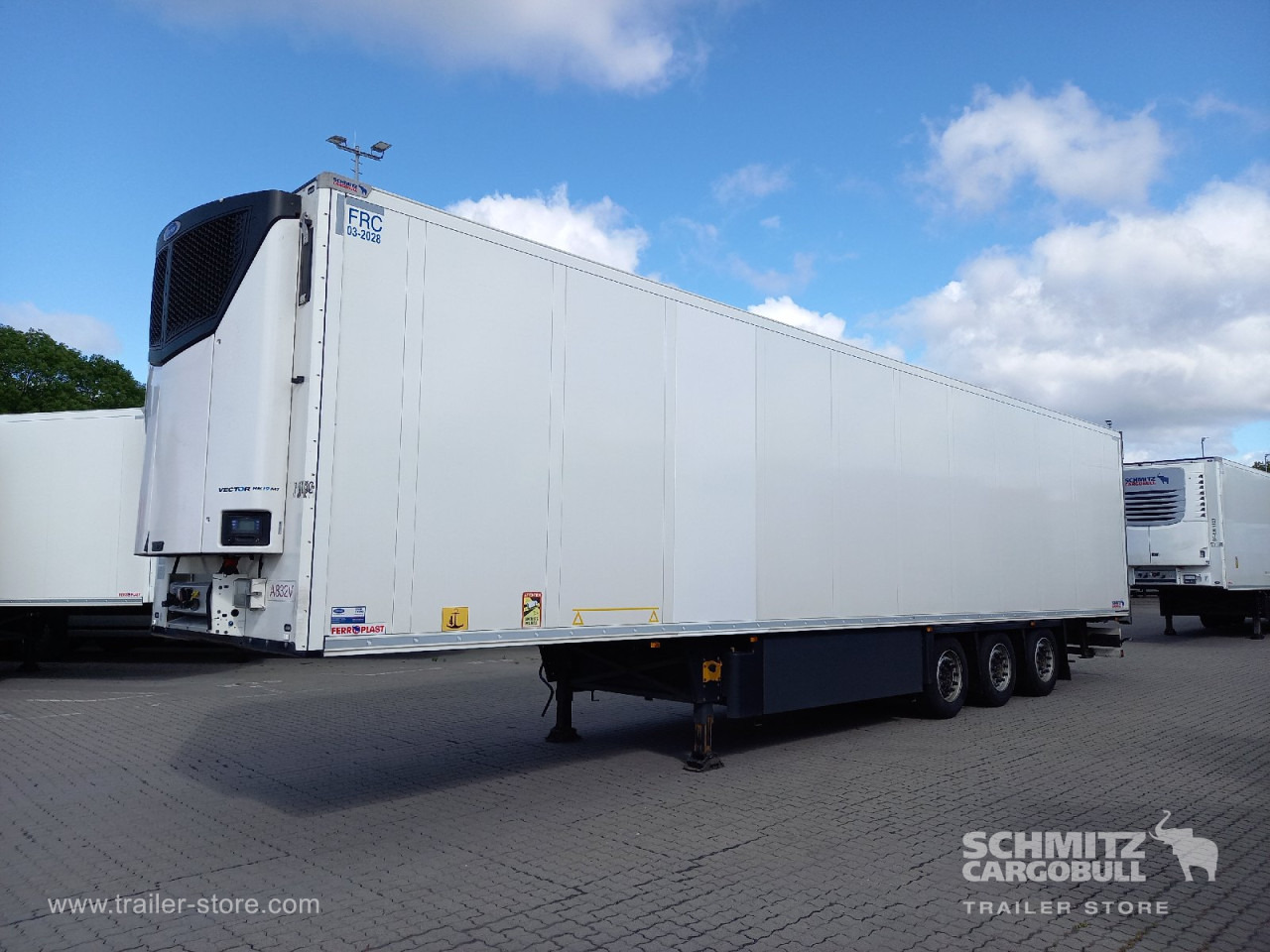 SCHMITZ Auflieger Tiefkühler Multitemp - Semi-trailer isotermal: gambar 1 SCHMITZ Auflieger Tiefkühler Multitemp - Semi-trailer isotermal: gambar 1