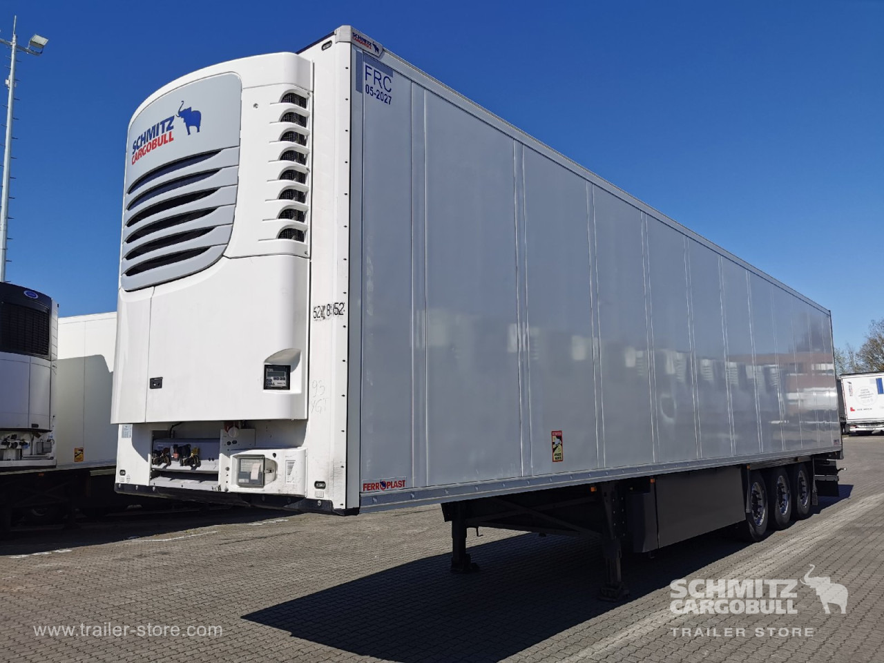 SCHMITZ Auflieger Tiefkühler Standard Double deck - Semi-trailer isotermal: gambar 1 SCHMITZ Auflieger Tiefkühler Standard Double deck - Semi-trailer isotermal: gambar 1