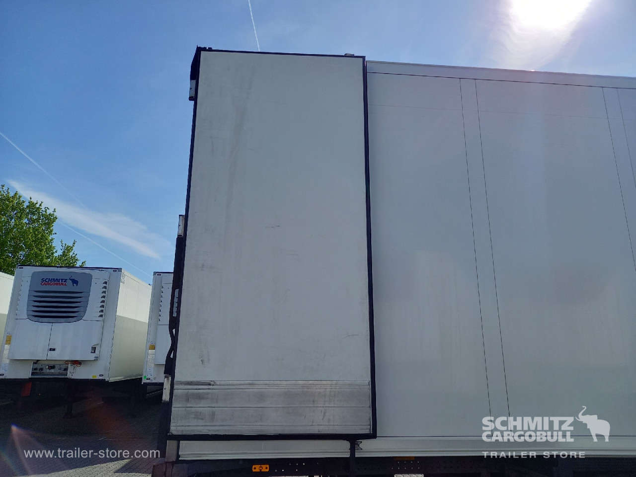 SCHMITZ Auflieger Tiefkühler Standard Double deck - Semi-trailer isotermal: gambar 4 SCHMITZ Auflieger Tiefkühler Standard Double deck - Semi-trailer isotermal: gambar 4