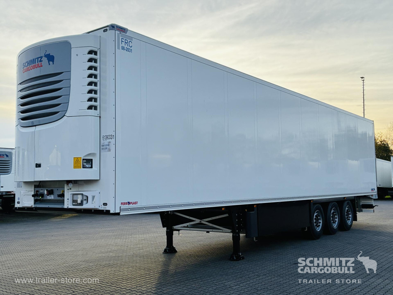 SCHMITZ Auflieger Tiefkühler Standard Double deck - Semi-trailer isotermal: gambar 1 SCHMITZ Auflieger Tiefkühler Standard Double deck - Semi-trailer isotermal: gambar 1