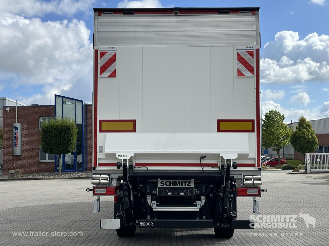 SCHMITZ Auflieger Tiefkühler Standard Taillift - Semi-trailer isotermal: gambar 4 SCHMITZ Auflieger Tiefkühler Standard Taillift - Semi-trailer isotermal: gambar 4
