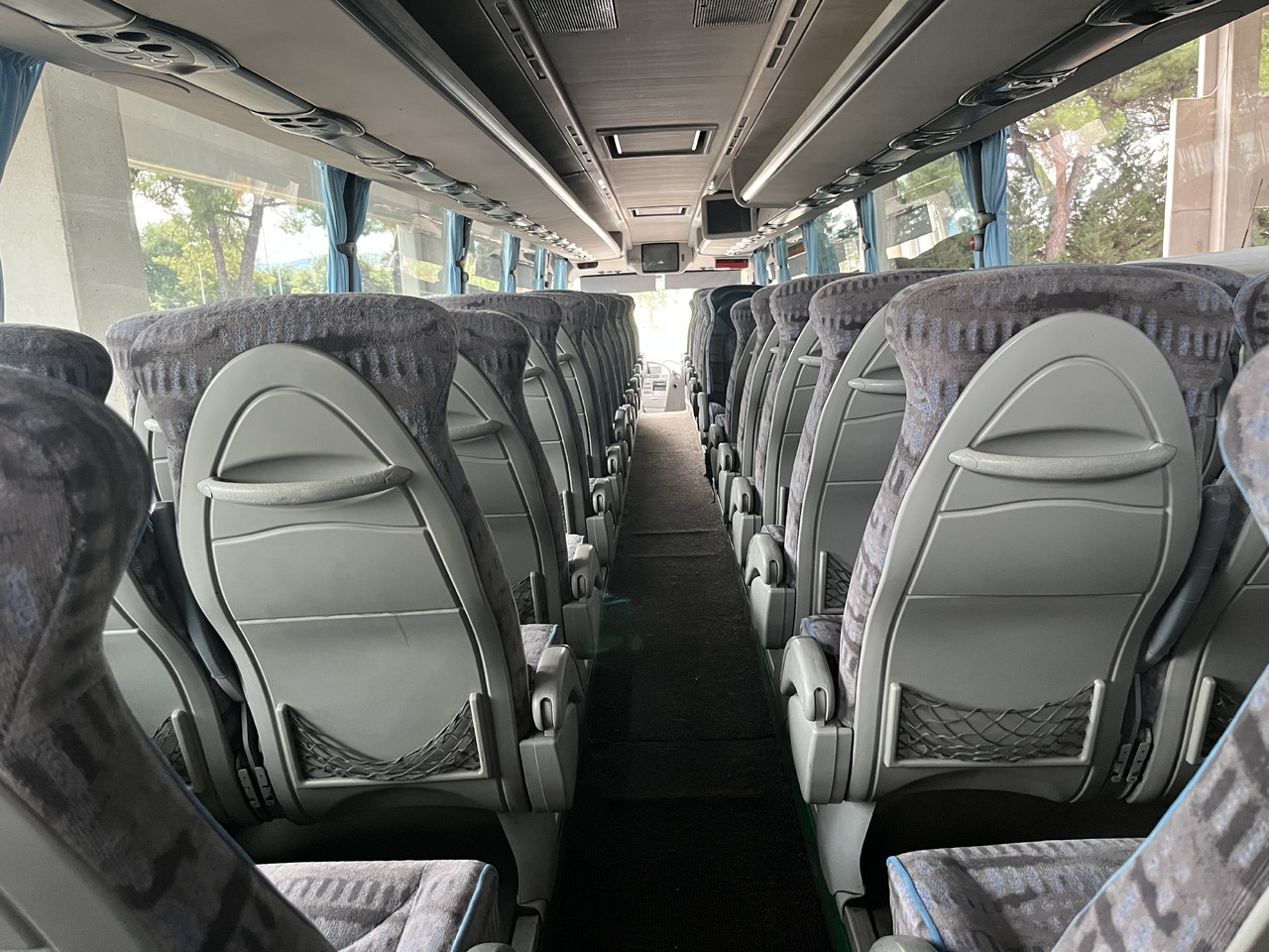 IRIZAR SCANIA NEW CENTURY - Bus pariwisata: gambar 4 IRIZAR SCANIA NEW CENTURY - Bus pariwisata: gambar 4