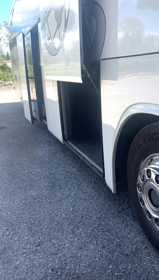 Iveco New Domino euro 5 (WC-KLIMA-57SEATS-NEW TYRES-ALCOA WHEELS) - Bus pariwisata: gambar 4 Iveco New Domino euro 5 (WC-KLIMA-57SEATS-NEW TYRES-ALCOA WHEELS) - Bus pariwisata: gambar 4