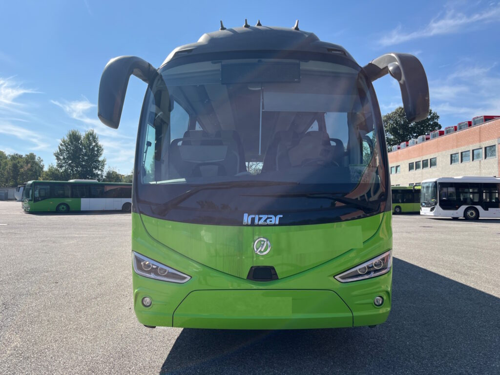 N.1 IRIZAR I6 – Anno 2018 - Bus pariwisata: gambar 2 N.1 IRIZAR I6 – Anno 2018 - Bus pariwisata: gambar 2