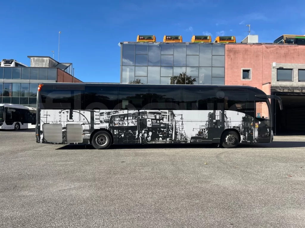 N.1 IVECO MAGELYS – Anno 2016 - Bus pariwisata: gambar 5 N.1 IVECO MAGELYS – Anno 2016 - Bus pariwisata: gambar 5