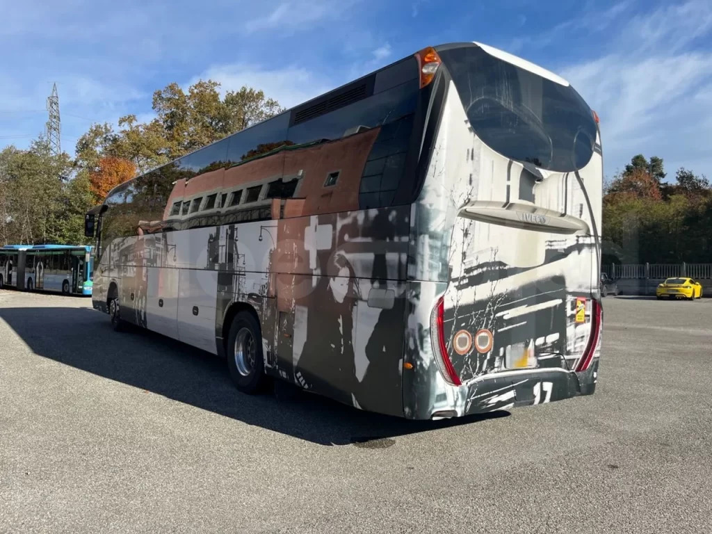 N.1 IVECO MAGELYS – Anno 2016 - Bus pariwisata: gambar 2 N.1 IVECO MAGELYS – Anno 2016 - Bus pariwisata: gambar 2