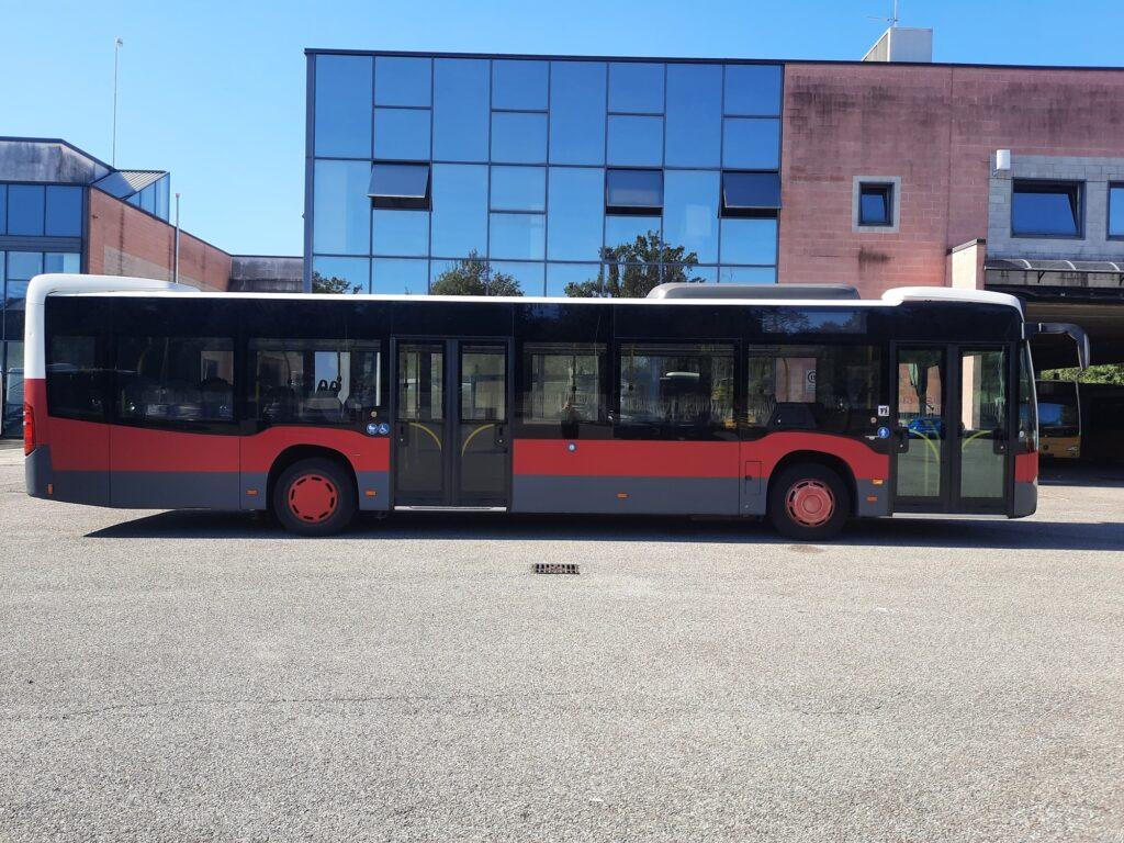 Bus kota N.1 MERCEDES BENZ CITARO C2 628 – Anno 2013: gambar 8