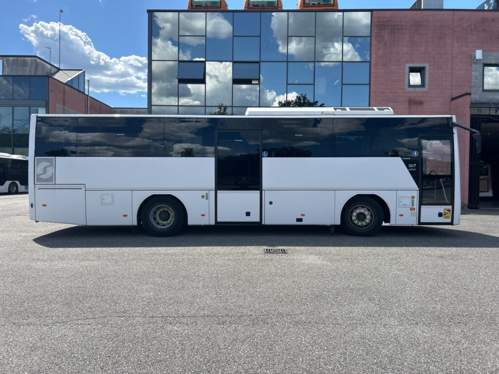 N.1 VOLVO MIDI SUNSUNDEGUI – Anno 2022 - Bus pinggiran kota: gambar 4 N.1 VOLVO MIDI SUNSUNDEGUI – Anno 2022 - Bus pinggiran kota: gambar 4