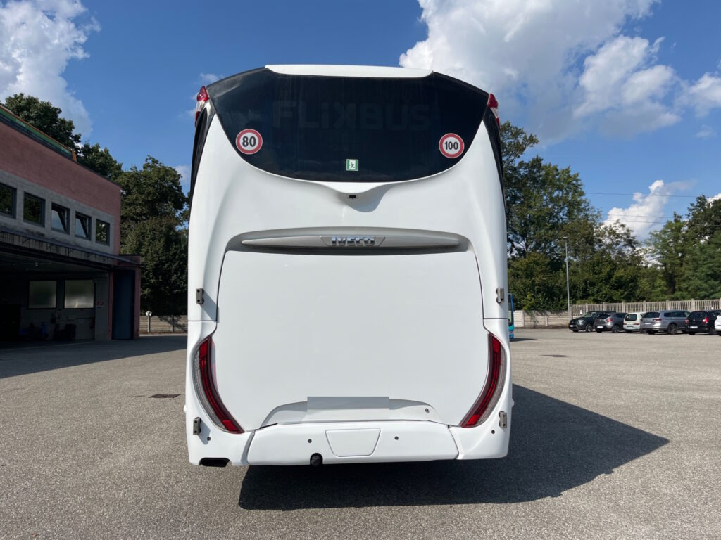 N.2 IVECO MAGELYS – Anno 2019 - Bus pariwisata: gambar 3 N.2 IVECO MAGELYS – Anno 2019 - Bus pariwisata: gambar 3