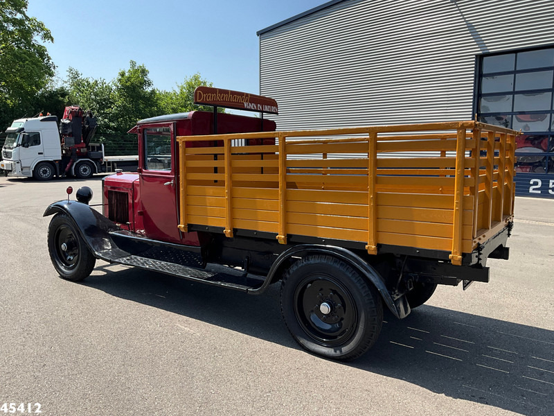 BERLIET V.H.A Oldtimer met open laadbak - Truk flatbed: gambar 4 BERLIET V.H.A Oldtimer met open laadbak - Truk flatbed: gambar 4