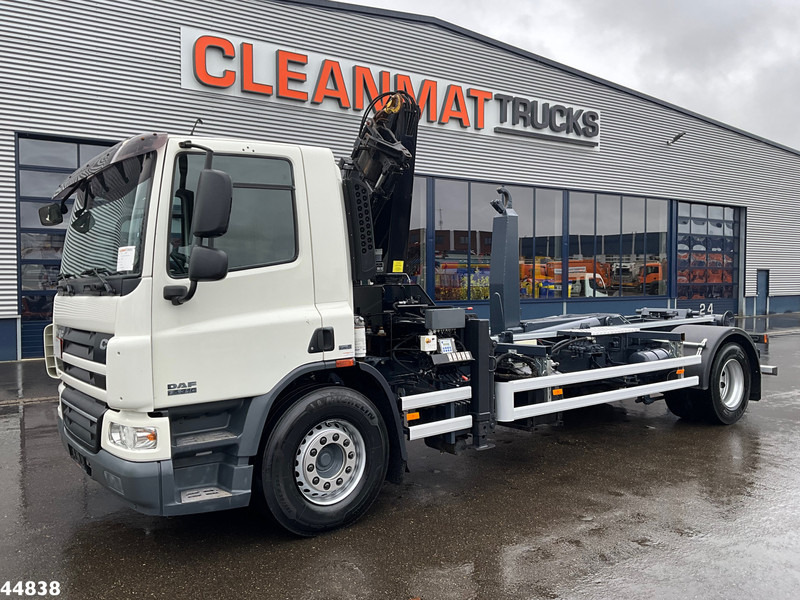 DAF FA 75 CF 250 MKG 14 Tonmeter laadkraan - Hook lift, Truk derek: gambar 2 DAF FA 75 CF 250 MKG 14 Tonmeter laadkraan - Hook lift, Truk derek: gambar 2