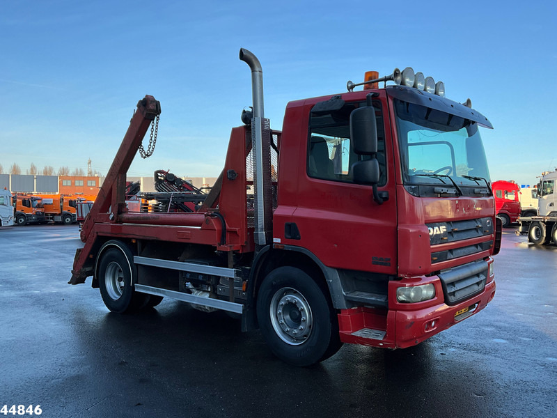 DAF FA 75 CF 310 Euro 5 Hyva 14 Ton portaalarmsysteem - Truk skip loader: gambar 2 DAF FA 75 CF 310 Euro 5 Hyva 14 Ton portaalarmsysteem - Truk skip loader: gambar 2