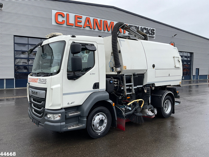 DAF FA LF 230 Euro 6 Johnston VT652 Just 87.278 km! - Penyapu jalan: gambar 3 DAF FA LF 230 Euro 6 Johnston VT652 Just 87.278 km! - Penyapu jalan: gambar 3