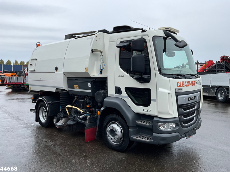 DAF FA LF 230 Euro 6 Johnston VT652 Just 87.278 km! - Penyapu jalan: gambar 4 DAF FA LF 230 Euro 6 Johnston VT652 Just 87.278 km! - Penyapu jalan: gambar 4