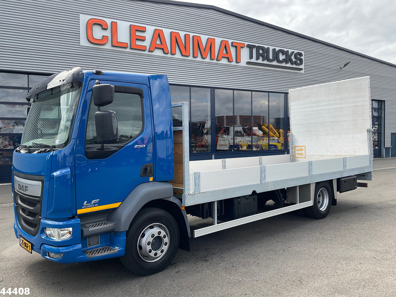 DAF FA LF 250 Euro 6 Autotransporter met laadklep - Truk pengangkut mobil: gambar 1 DAF FA LF 250 Euro 6 Autotransporter met laadklep - Truk pengangkut mobil: gambar 1