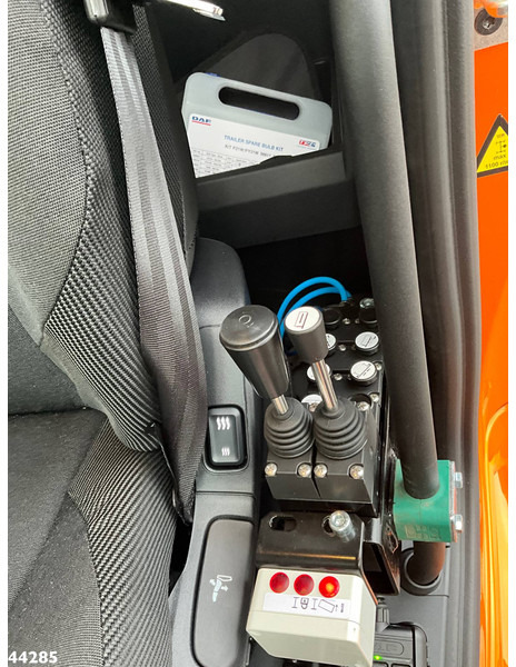 Hook lift DAF FAN XD 450 Euro 6 VDL 21 Ton Schuif-knik haakarmsysteem: gambar 11 Hook lift DAF FAN XD 450 Euro 6 VDL 21 Ton Schuif-knik haakarmsysteem: gambar 11