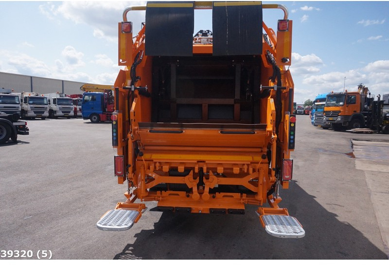 FUSO Canter 9C18 Geesink 7m³ - Truk sampah: gambar 3 FUSO Canter 9C18 Geesink 7m³ - Truk sampah: gambar 3