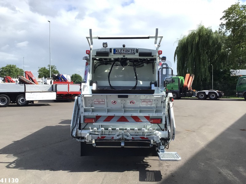 FUSO Canter 9C18 Zoeller 7m3 - Truk sampah: gambar 4 FUSO Canter 9C18 Zoeller 7m3 - Truk sampah: gambar 4