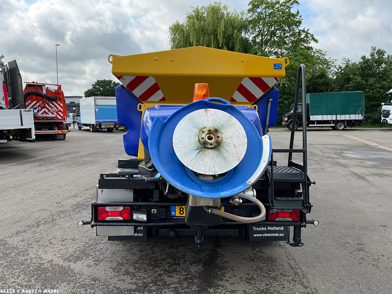 Iveco Daily 70C17 Nido zoutstrooier - Truk bajak salju: gambar 5 Iveco Daily 70C17 Nido zoutstrooier - Truk bajak salju: gambar 5