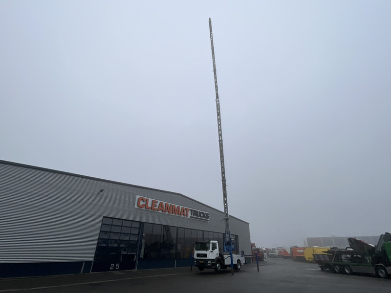 MAN TGM 15.290 Klaas 35 meter Dachdecker Kran - Truk derek: gambar 4 MAN TGM 15.290 Klaas 35 meter Dachdecker Kran - Truk derek: gambar 4