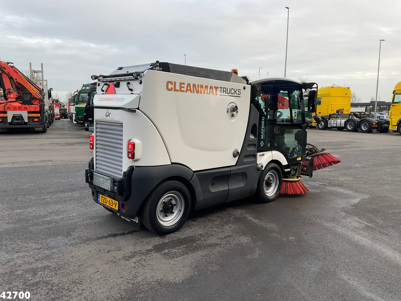 Mathieu MC 210 Azura Flex Euro 6 Stage 5 with 3-rd brush - Penyapu jalan: gambar 4 Mathieu MC 210 Azura Flex Euro 6 Stage 5 with 3-rd brush - Penyapu jalan: gambar 4