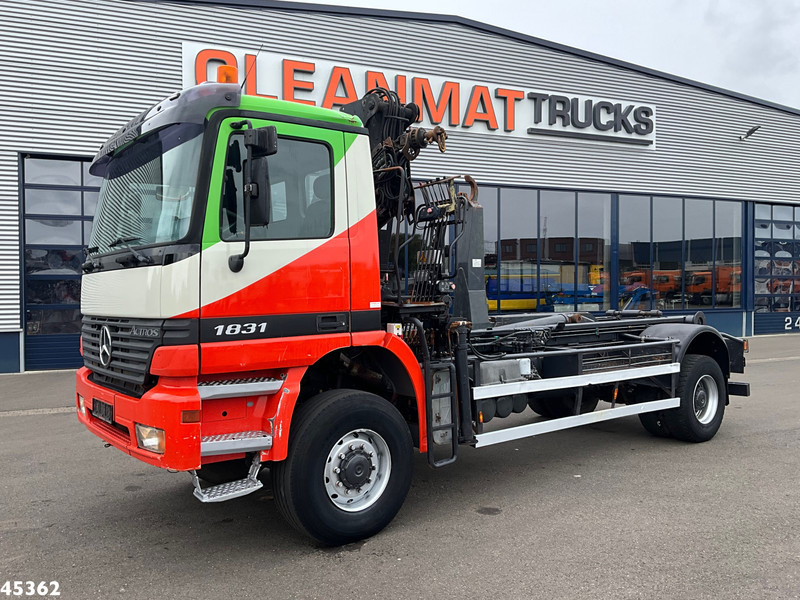 Mercedes-Benz Actros 1931 AK 4x4 Hiab 12 Tonmeter laadkraan - Hook lift, Truk derek: gambar 2 Mercedes-Benz Actros 1931 AK 4x4 Hiab 12 Tonmeter laadkraan - Hook lift, Truk derek: gambar 2