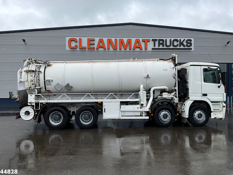 Mercedes-Benz Actros 3241 8x4 Kutschke 19m³ Saug/Spul aufbau - Truk vakum: gambar 4 Mercedes-Benz Actros 3241 8x4 Kutschke 19m³ Saug/Spul aufbau - Truk vakum: gambar 4
