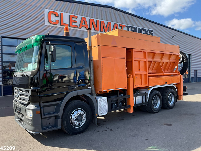 Mercedes-Benz Actros 3336 6x4 RSP Saugbagger 7m³ - Truk vakum: gambar 2 Mercedes-Benz Actros 3336 6x4 RSP Saugbagger 7m³ - Truk vakum: gambar 2