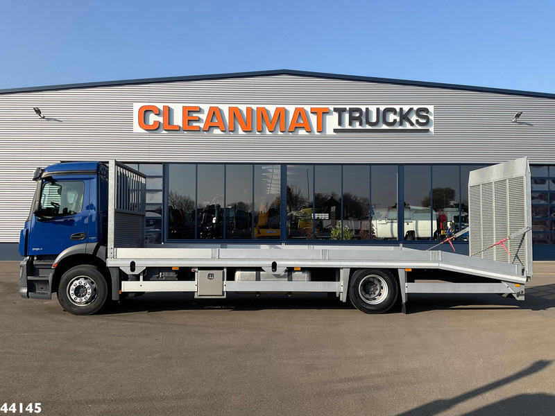 Mercedes-Benz Antos 2124 Hydraulische oprijramp Just 31.346 km! - Truk pengangkut mobil: gambar 4 Mercedes-Benz Antos 2124 Hydraulische oprijramp Just 31.346 km! - Truk pengangkut mobil: gambar 4