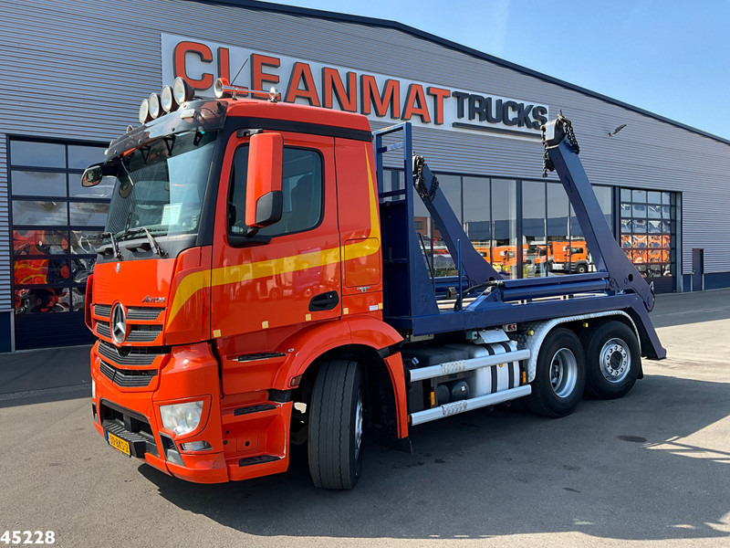 Mercedes-Benz Antos 2542 6x2 Euro 6 Hyva 18 portaalarmsysteem - Truk skip loader: gambar 1 Mercedes-Benz Antos 2542 6x2 Euro 6 Hyva 18 portaalarmsysteem - Truk skip loader: gambar 1