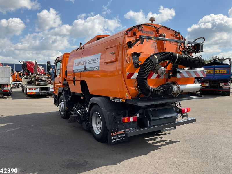 Mercedes-Benz Atego 1321 Bucher Cityfant 6000 Just 49.567 km! - Penyapu jalan: gambar 4 Mercedes-Benz Atego 1321 Bucher Cityfant 6000 Just 49.567 km! - Penyapu jalan: gambar 4