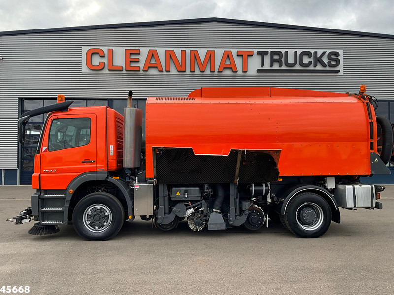 Mercedes-Benz Axor 1833 4x4 Schörling SORF Schienenreinigungs/Railway sweeper Just 38.680 Km! - Penyapu jalan: gambar 3 Mercedes-Benz Axor 1833 4x4 Schörling SORF Schienenreinigungs/Railway sweeper Just 38.680 Km! - Penyapu jalan: gambar 3