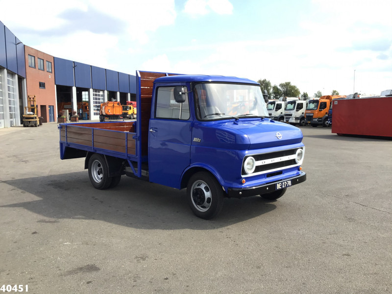 Opel BLITZ 300-6H - Truk flatbed: gambar 4 Opel BLITZ 300-6H - Truk flatbed: gambar 4
