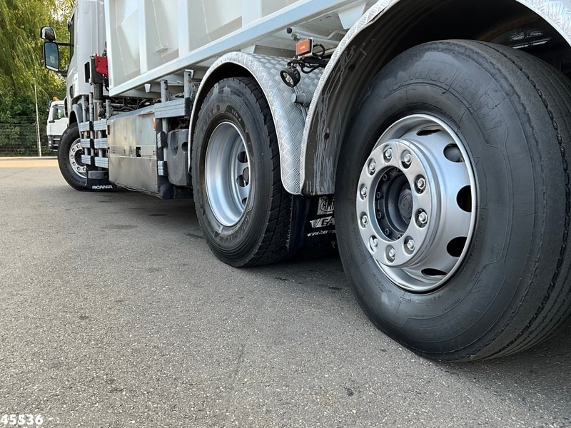 Truk jungkit, Truk derek Scania P 340 Euro 6 CNG HMF 25 Tonmeter laadkraan Just 72.852 km!: gambar 12