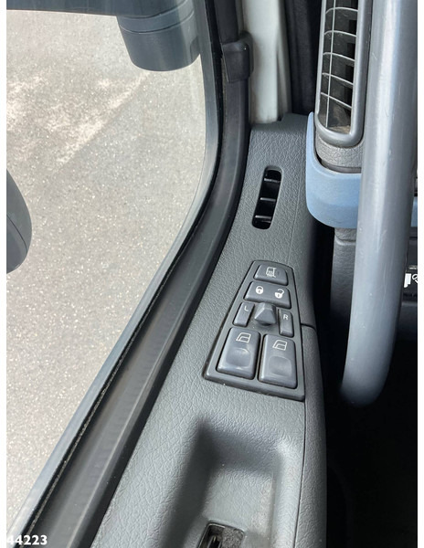 Tractor head Volvo FM 340 HMF 12 Tonmeter laadkraan: gambar 17