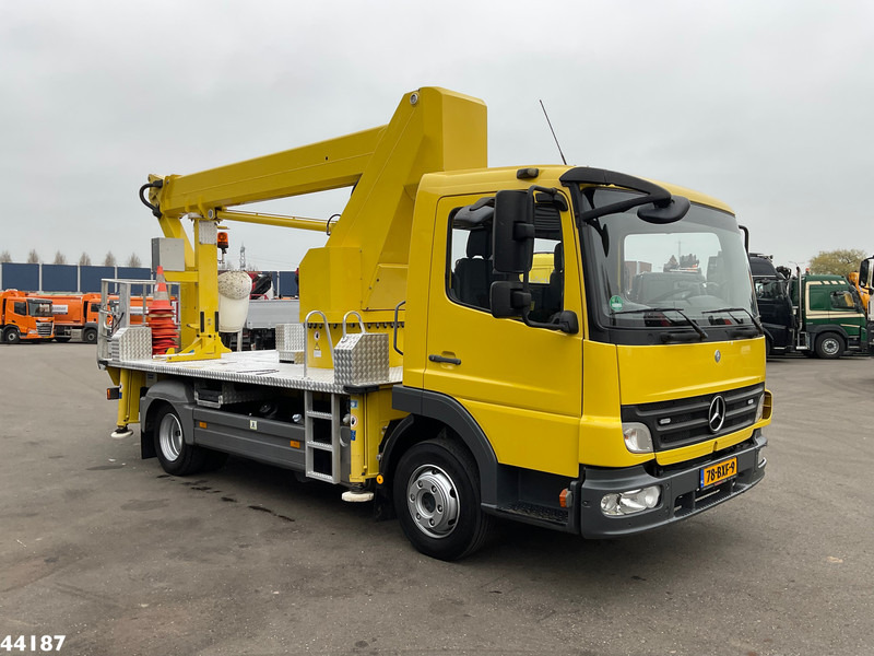 Mercedes-Benz Atego 815 Wumag Elevant 17 meter hoogwerker Just 39.048 km! - Truk: gambar 4 Mercedes-Benz Atego 815 Wumag Elevant 17 meter hoogwerker Just 39.048 km! - Truk: gambar 4