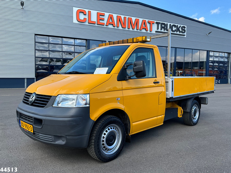 Volkswagen Transporter 2.0 300 Manual - Truk flatbed: gambar 1 Volkswagen Transporter 2.0 300 Manual - Truk flatbed: gambar 1