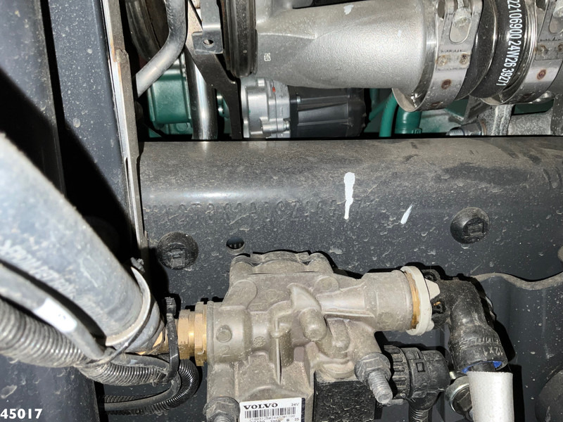 Truk sampah Volvo FL 250 VDK 9m³: gambar 19 Truk sampah Volvo FL 250 VDK 9m³: gambar 19